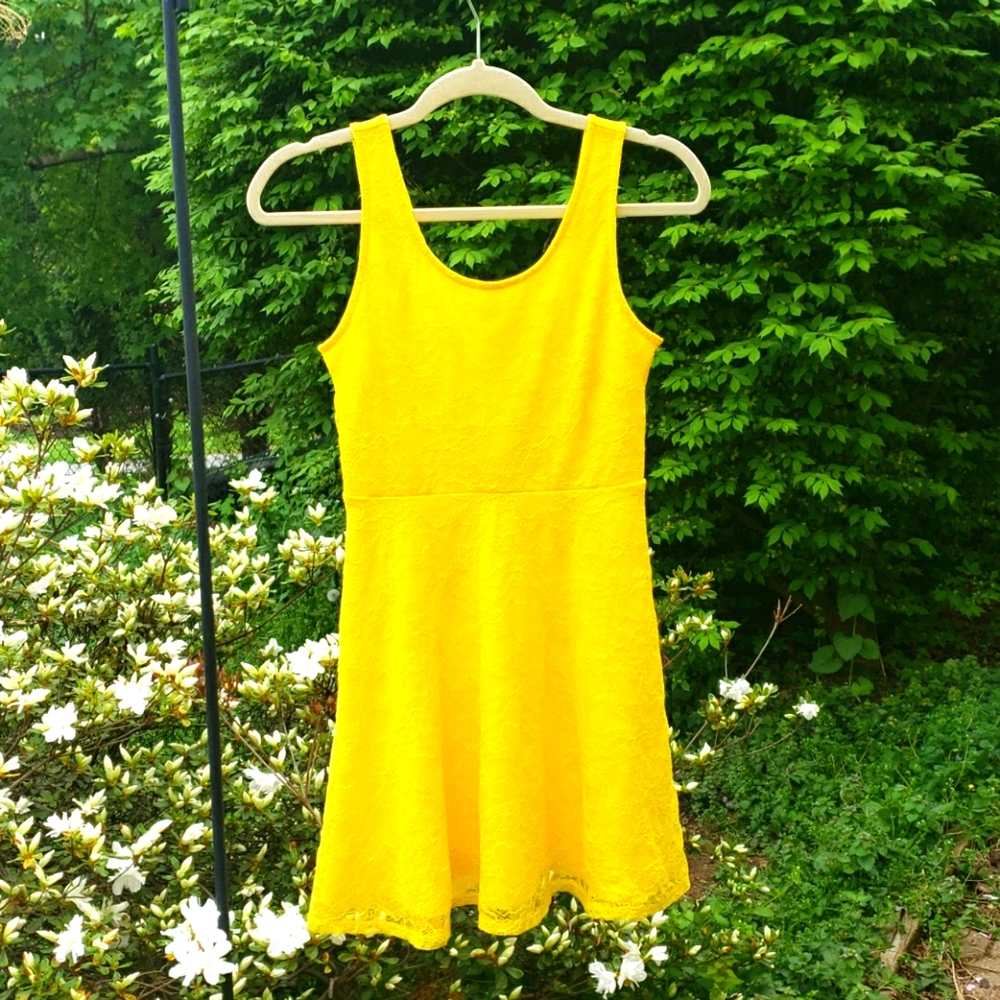 Elegant Yellow Lace Dress